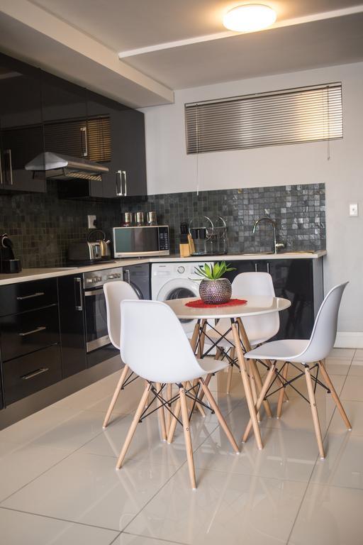 Apartment 64 At 77 On Independence Ave Windhoek Exterior photo